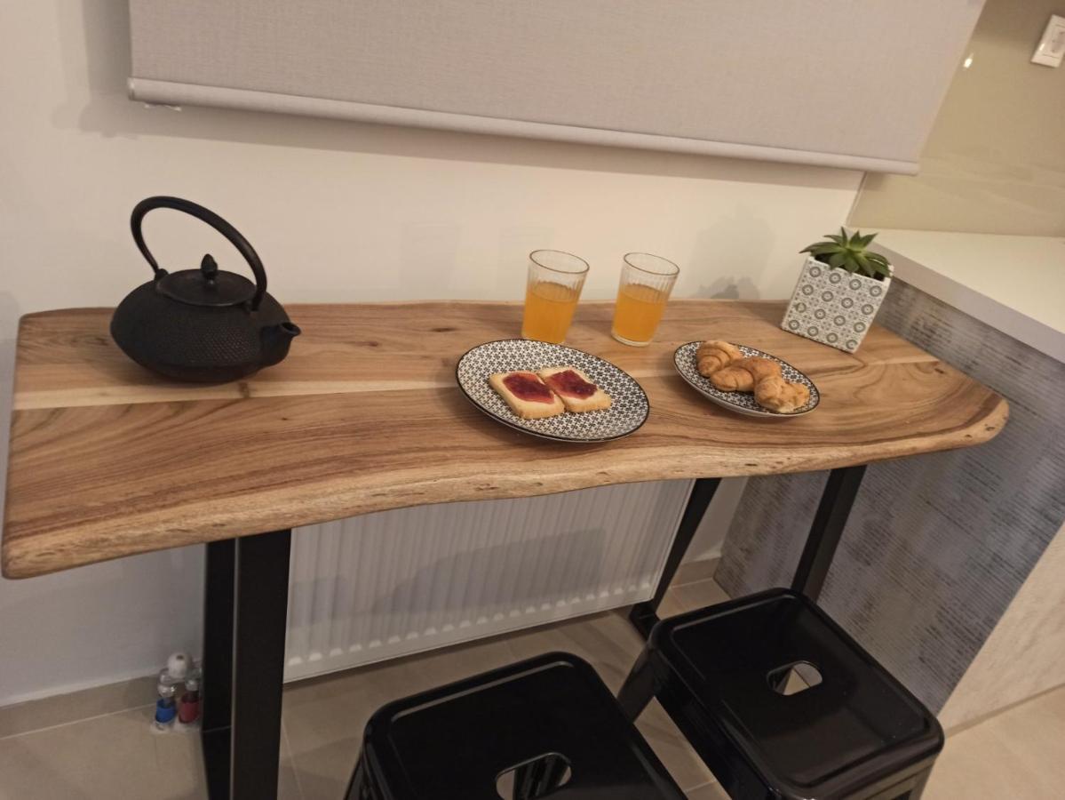 Stylish Ground Floor Maisonette Волос Экстерьер фото